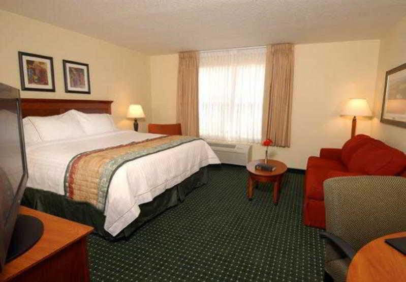 Towneplace Suites Ди Вилиджис Екстериор снимка
