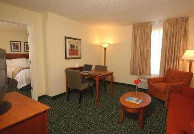 Towneplace Suites Ди Вилиджис Екстериор снимка